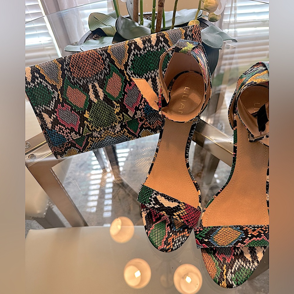 Liliana -multi color leopard ankle strap sandal w/ matching clutch size 11 (new)